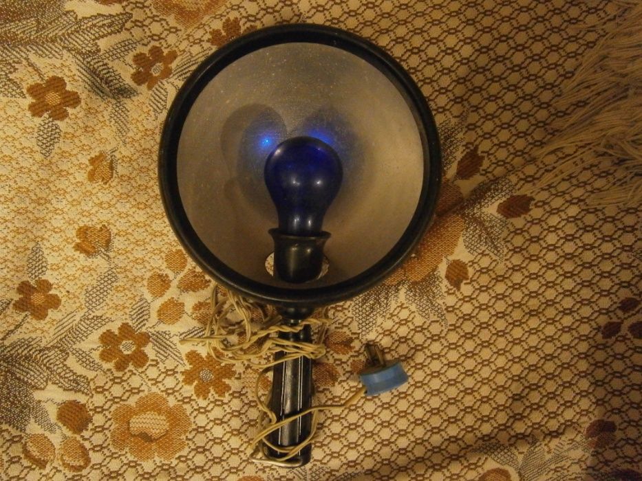 лампа синяя лечебная.
