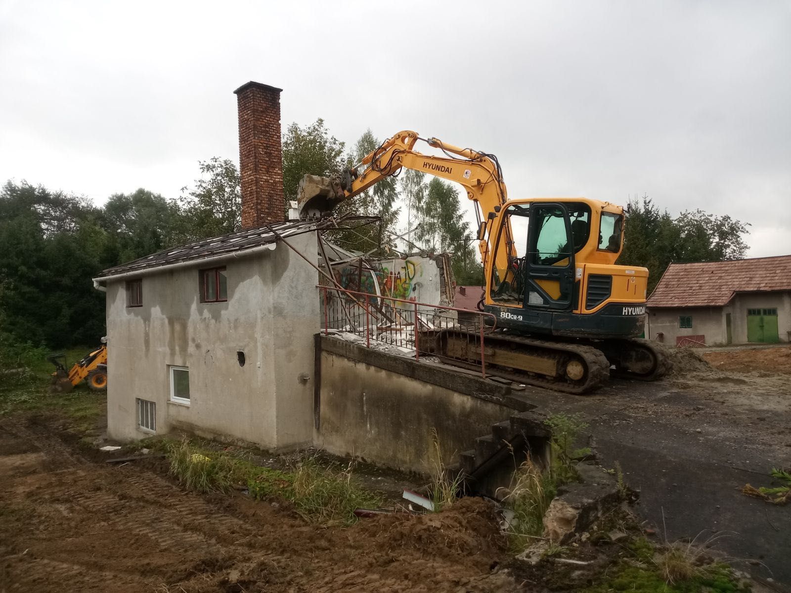 Roboty ziemne, rozbiórki, wyburzenia