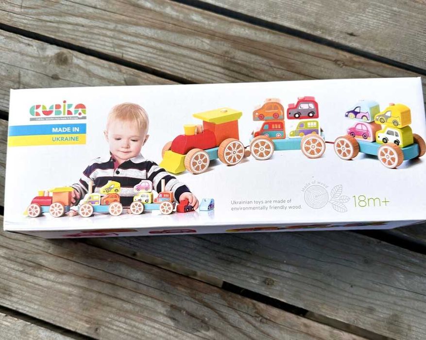 Дерев'яна розвиваюча іграшка "Поїзд з машинками" 13999 Cubika