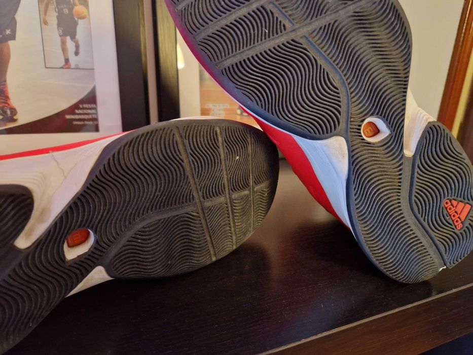 Adidas  Tenis de Basket