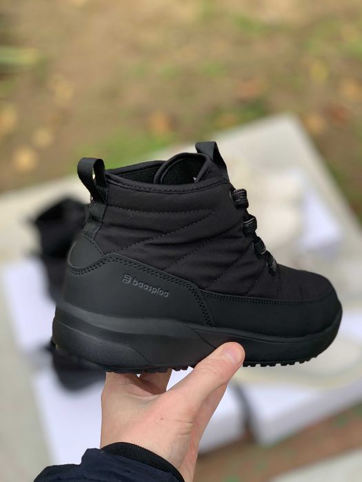 Жіночі теплі кросівки-дутики (36–41) зимние ботинки женские черные