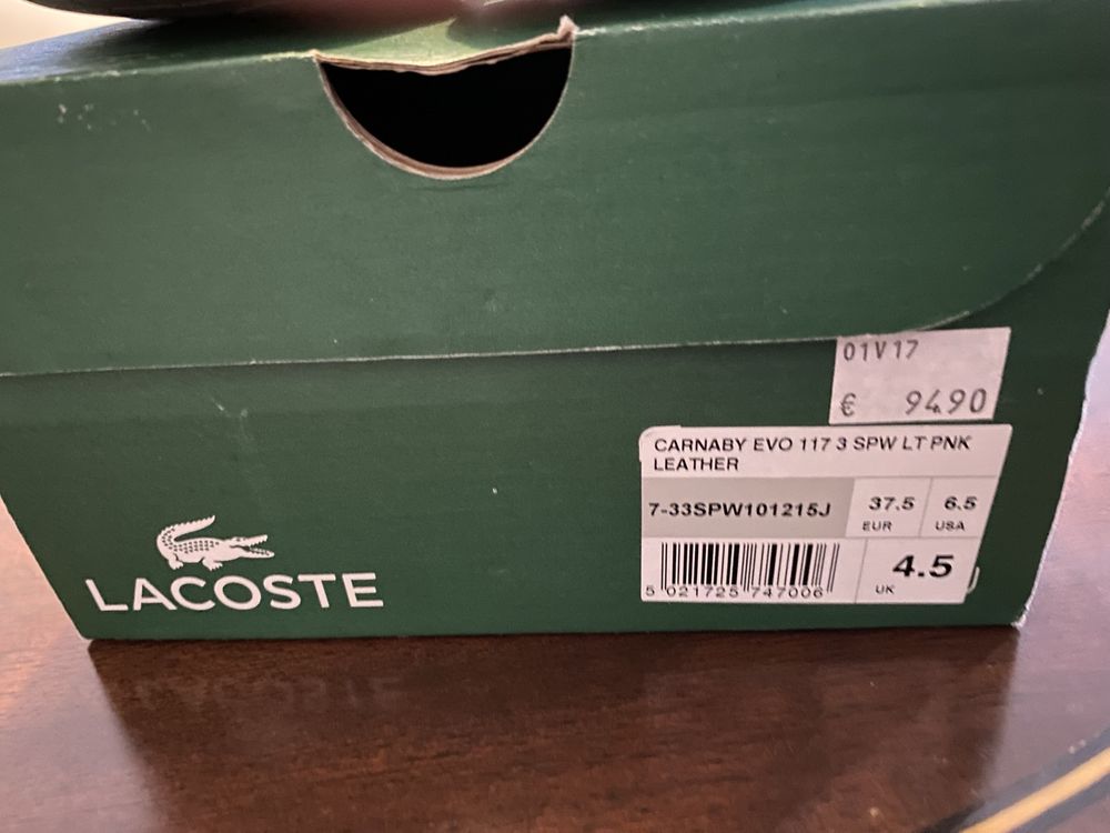 Sapatilhas LACOSTE (tamanho 37,5)