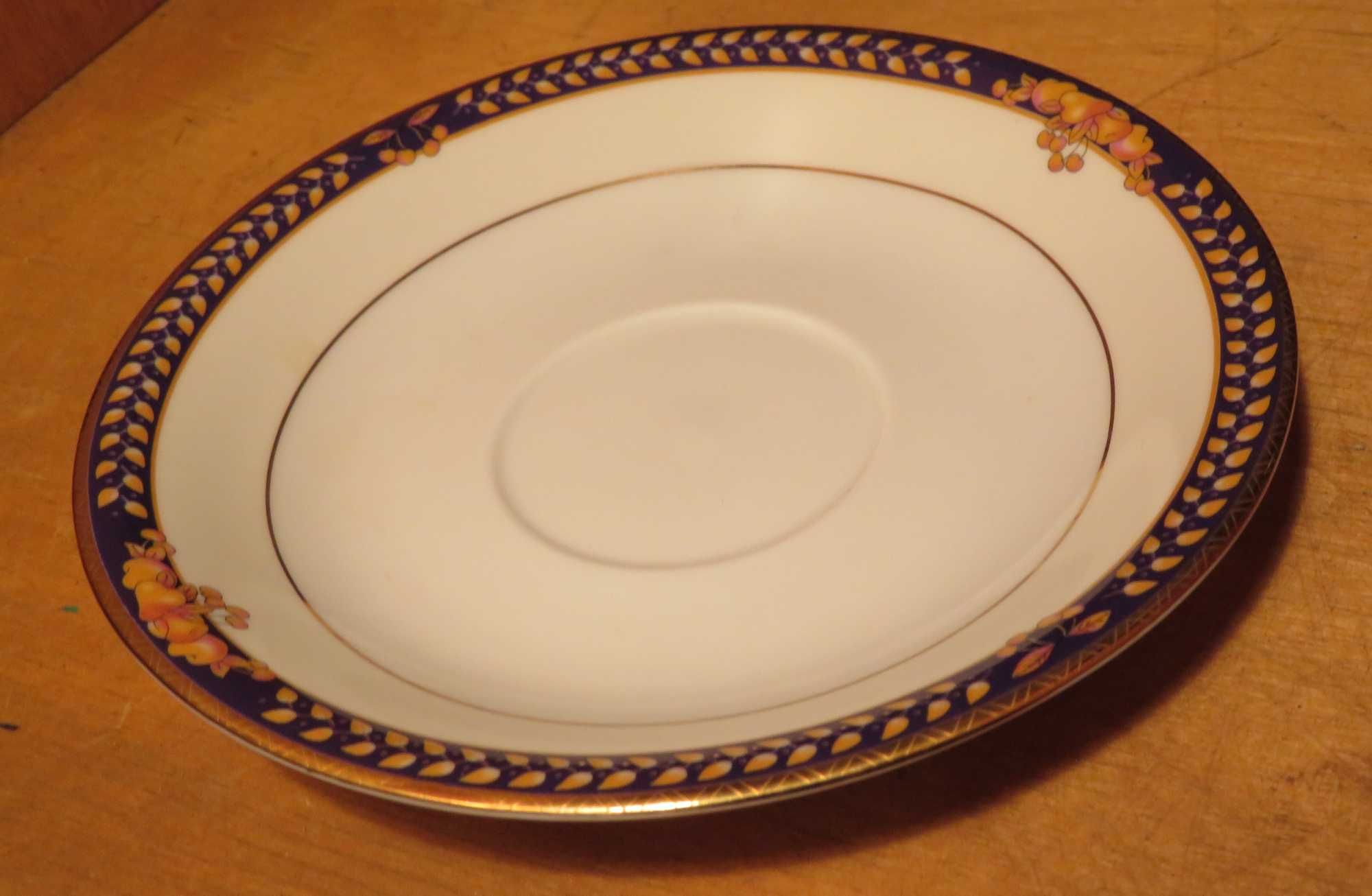 Porcelanowa zastawa stołowa Giesche Parsifal na 12 osób