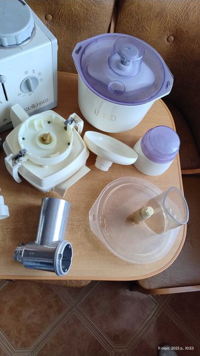 Терміново Продам кухонний комбайн Мрія