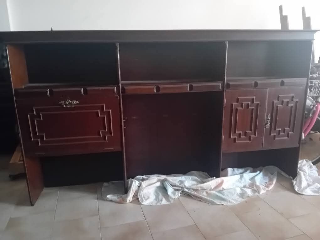 Seção de móvel de sala para restauro