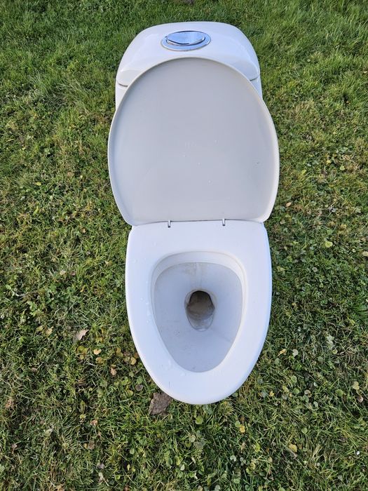 Łazienka  kompakt wc