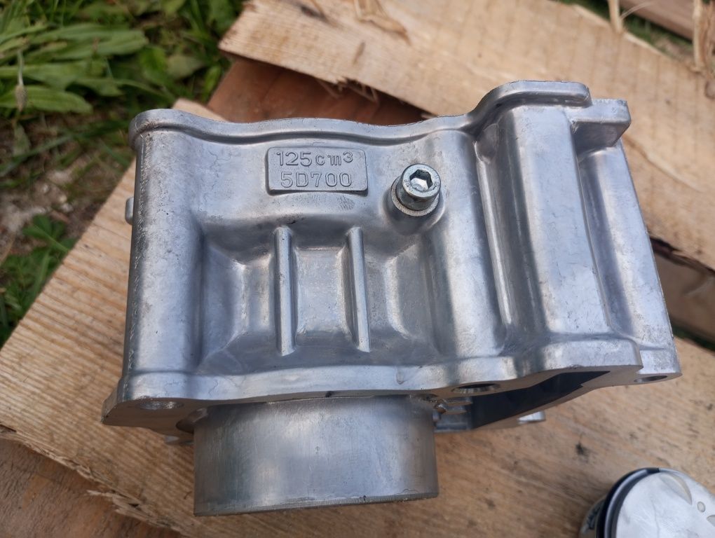 Cylinder Yamaha YZF 125 R 125R WR tłok pierścionki nowy 08 - 14 r B5