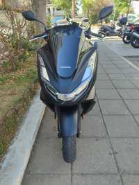 Honda PCX 2021 com apenas 9544 km