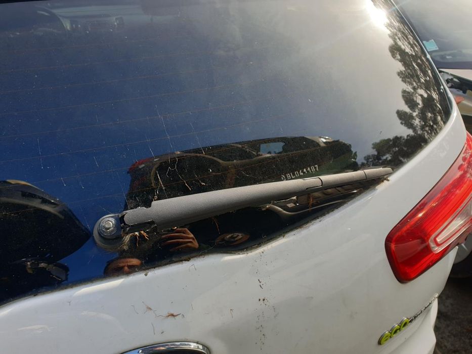 Haste / braço de escova limpa vidros trás KIA Sportage III (SL)