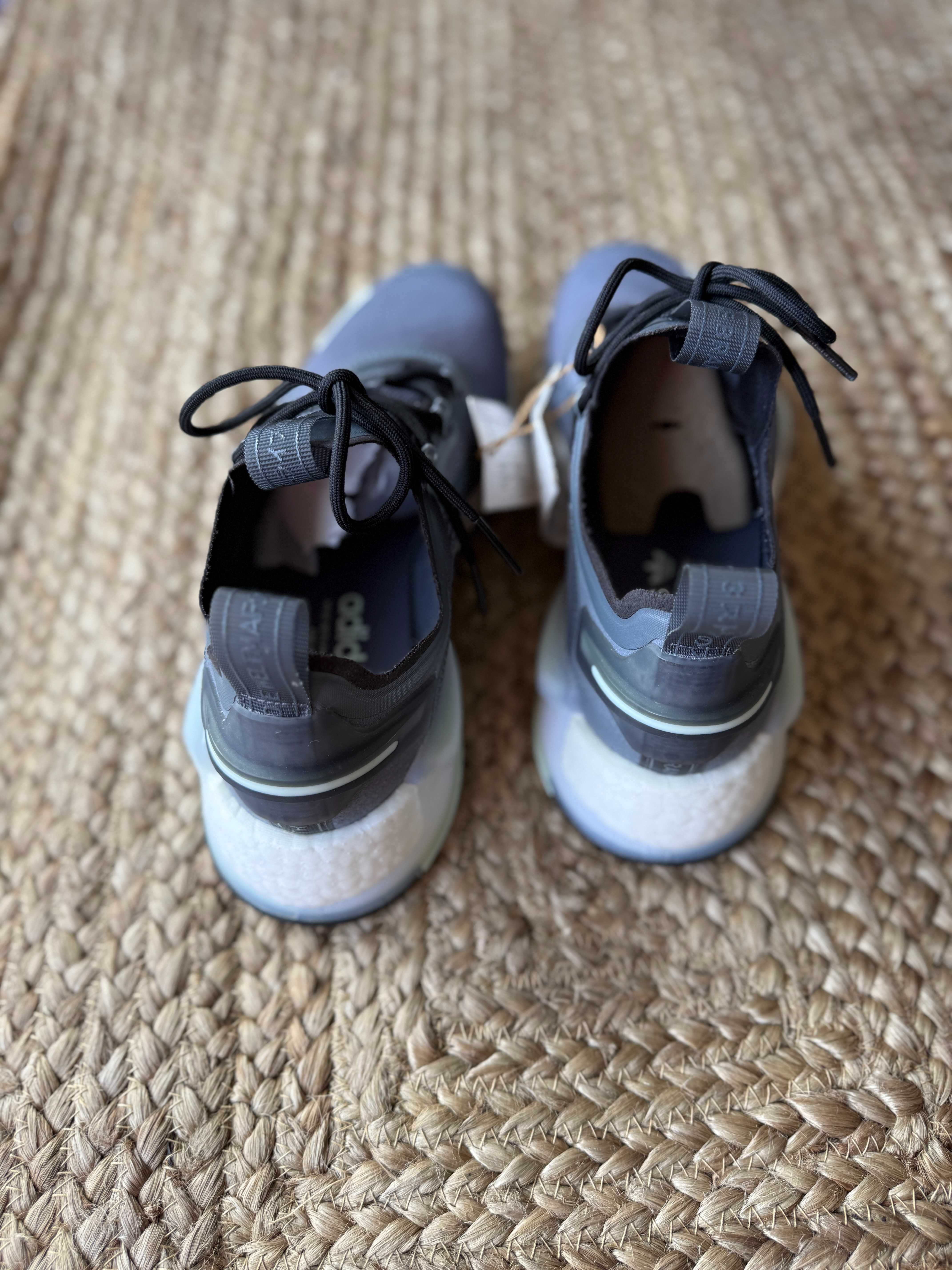Кросівки чоловічі дуже зручні на ADIDAS NMD V3 нові 42.5 див інші огол
