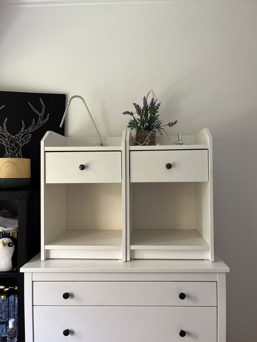 Vendo um gaveteiro e 2 mesa de cabeceira