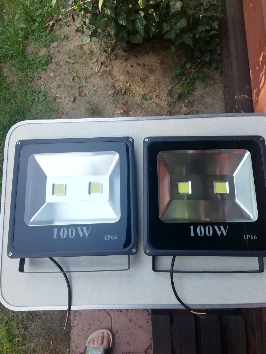 Halogeny ledowe 2 sztuki