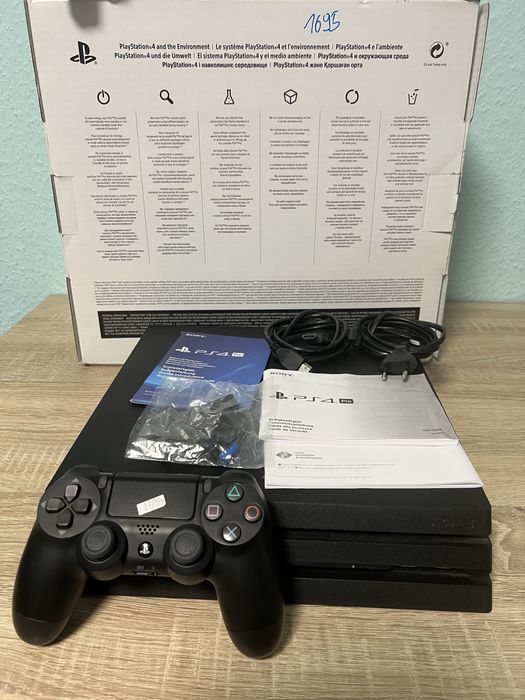 #1695 playstation 4 PRO 1TB cuh-7216B 1TB 12.00