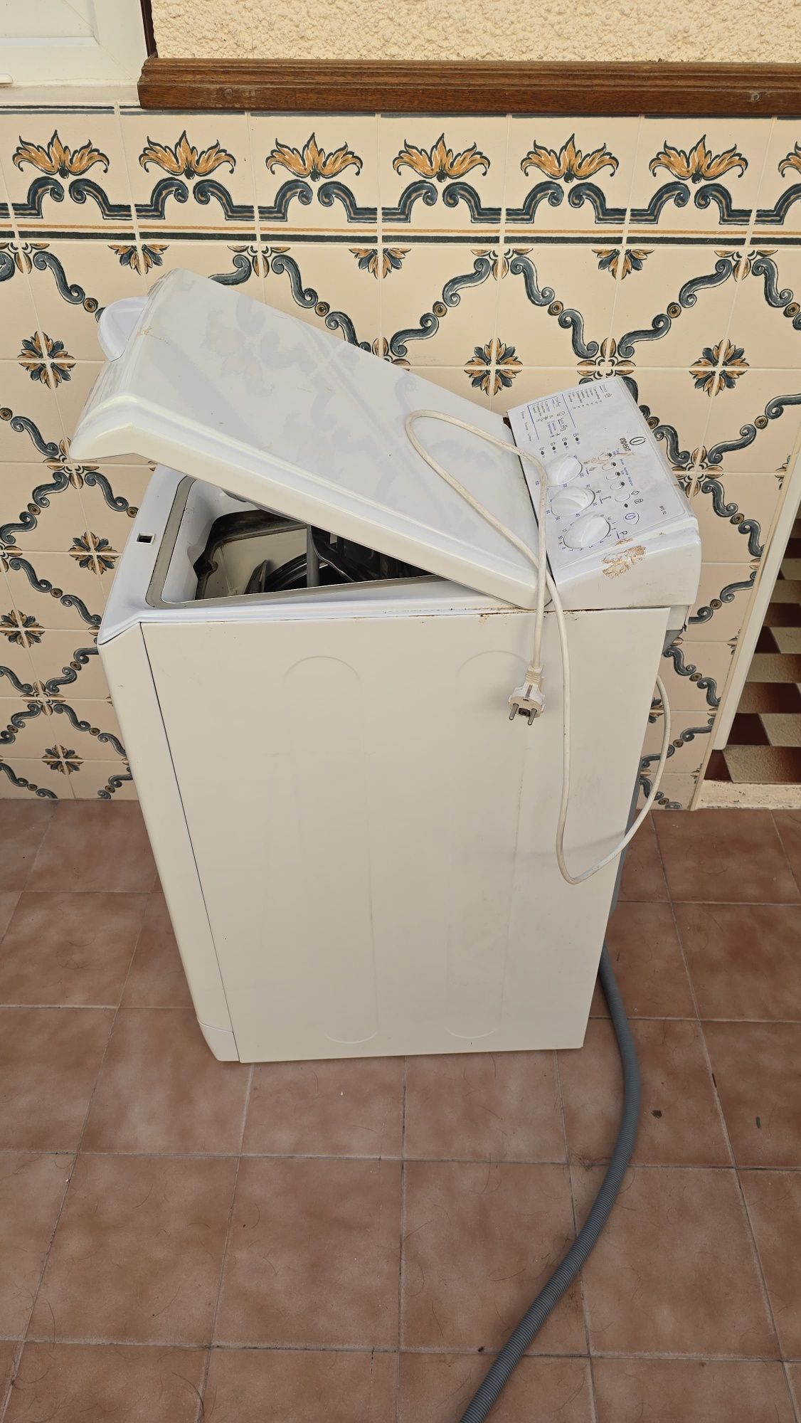 Máquina de lavar roupa Indesit