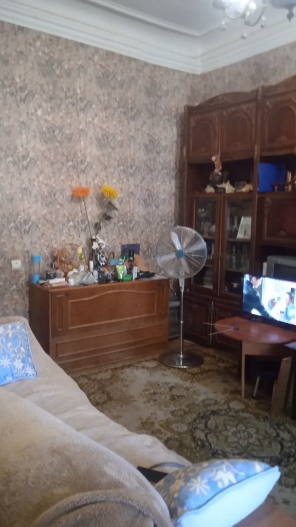 Продам срочно 3 комнатную квартиру р-н.привоза.Центр.