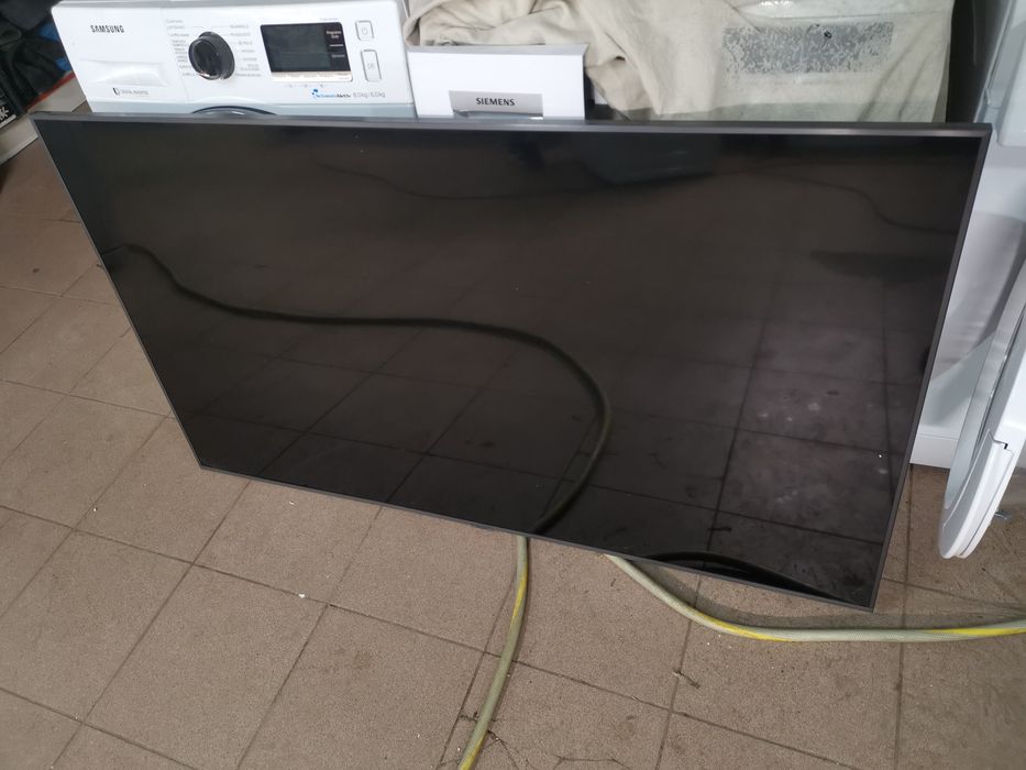 Samsung GU-58TU7199 4К не робочий