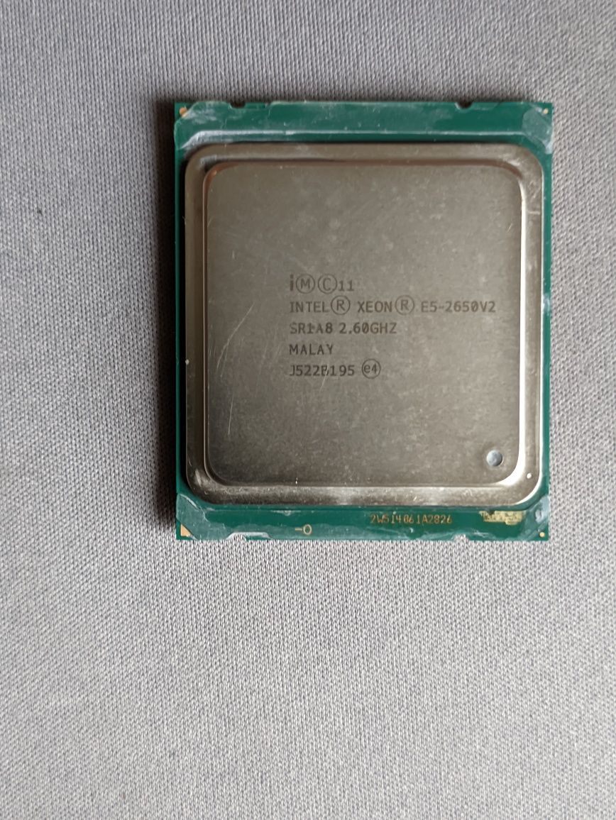 Процесор Intel Xeon E5-2650 V2