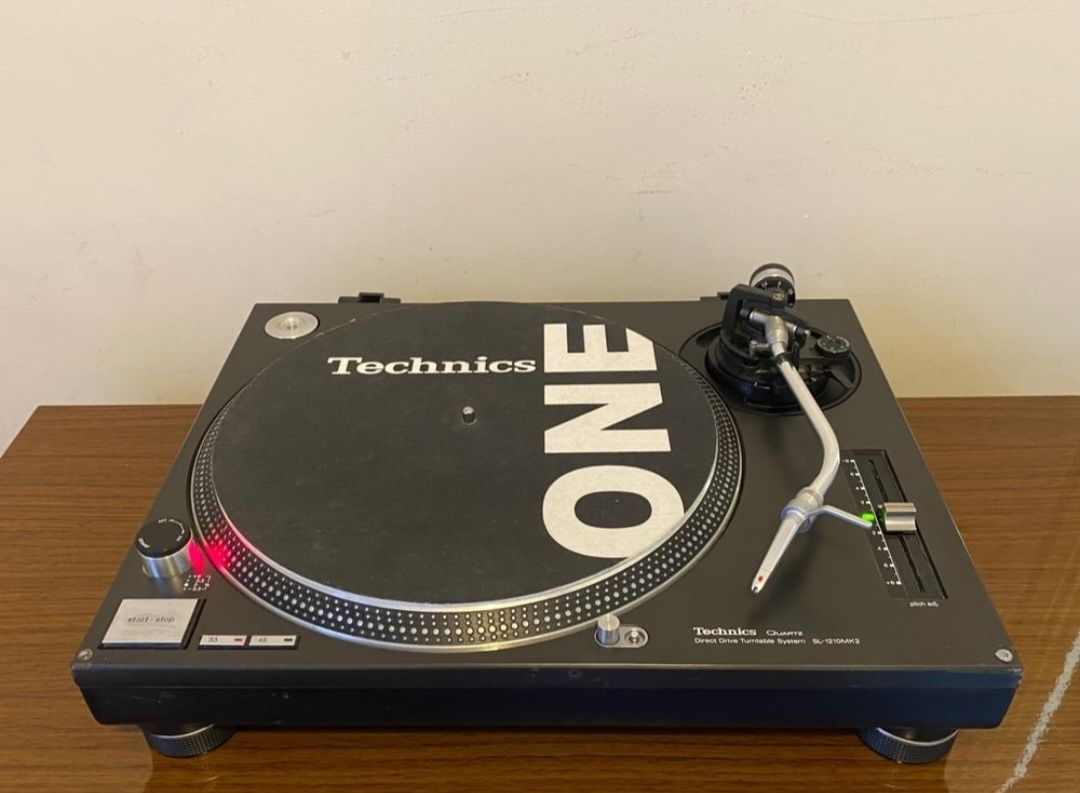 Technics SL-1210MK2