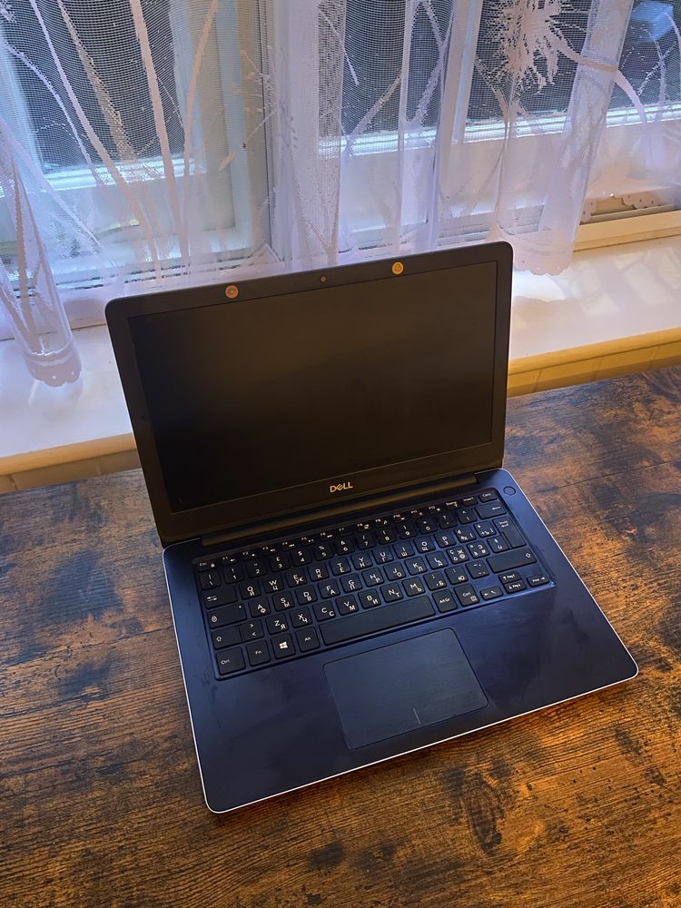 Ноутбук Dell Vostro 5370/5-8250U/14" FHD + мишка Logitech у подарунок