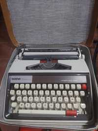 Máquina Escrever antiga Brother Deluxe 1350