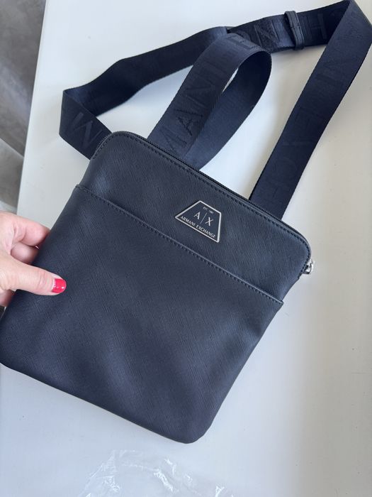 Продам сумку armani exchange оригинал