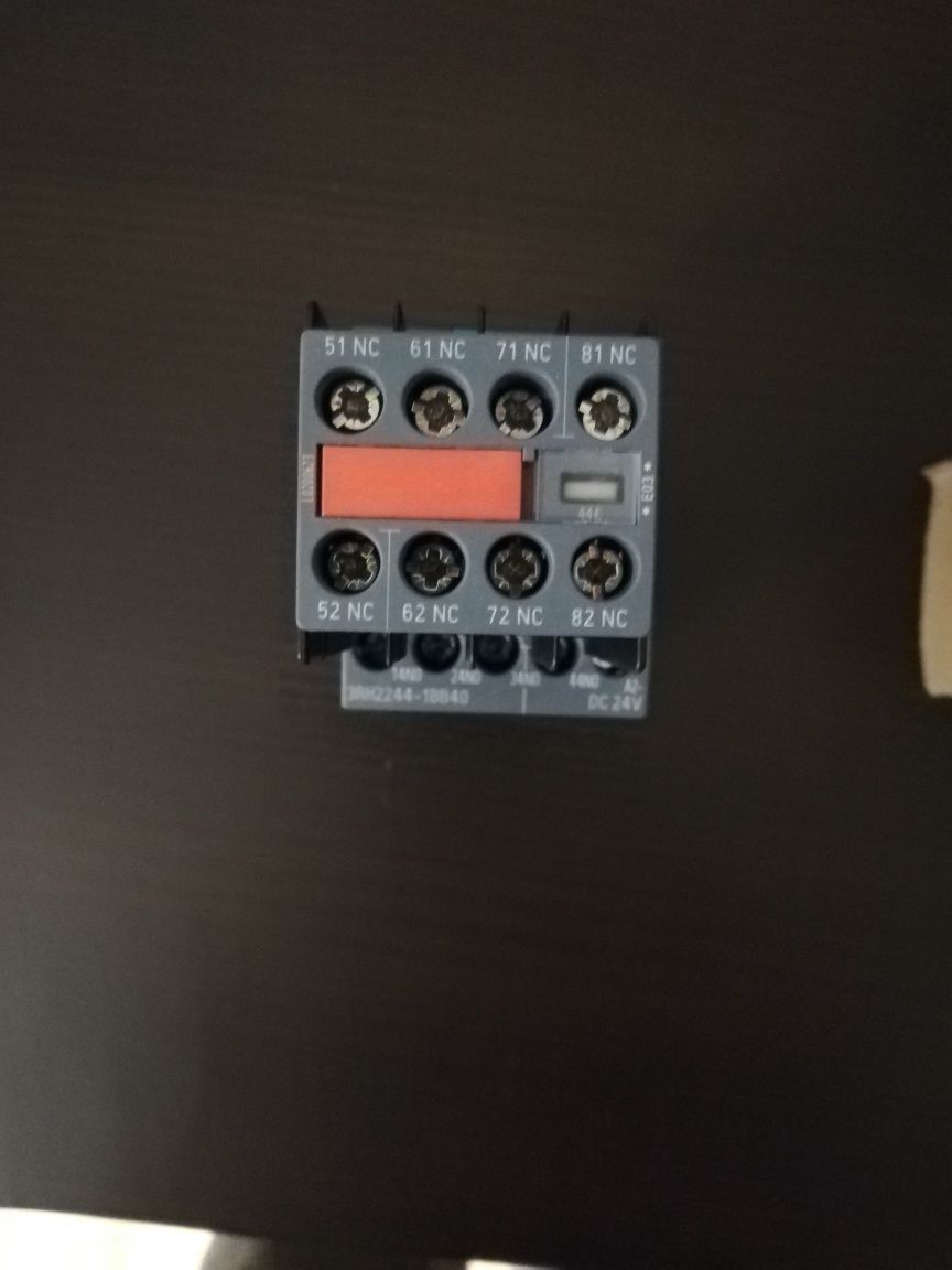 Przekaźnik, stycznik, Siemens  Nowy 4NO+4NC