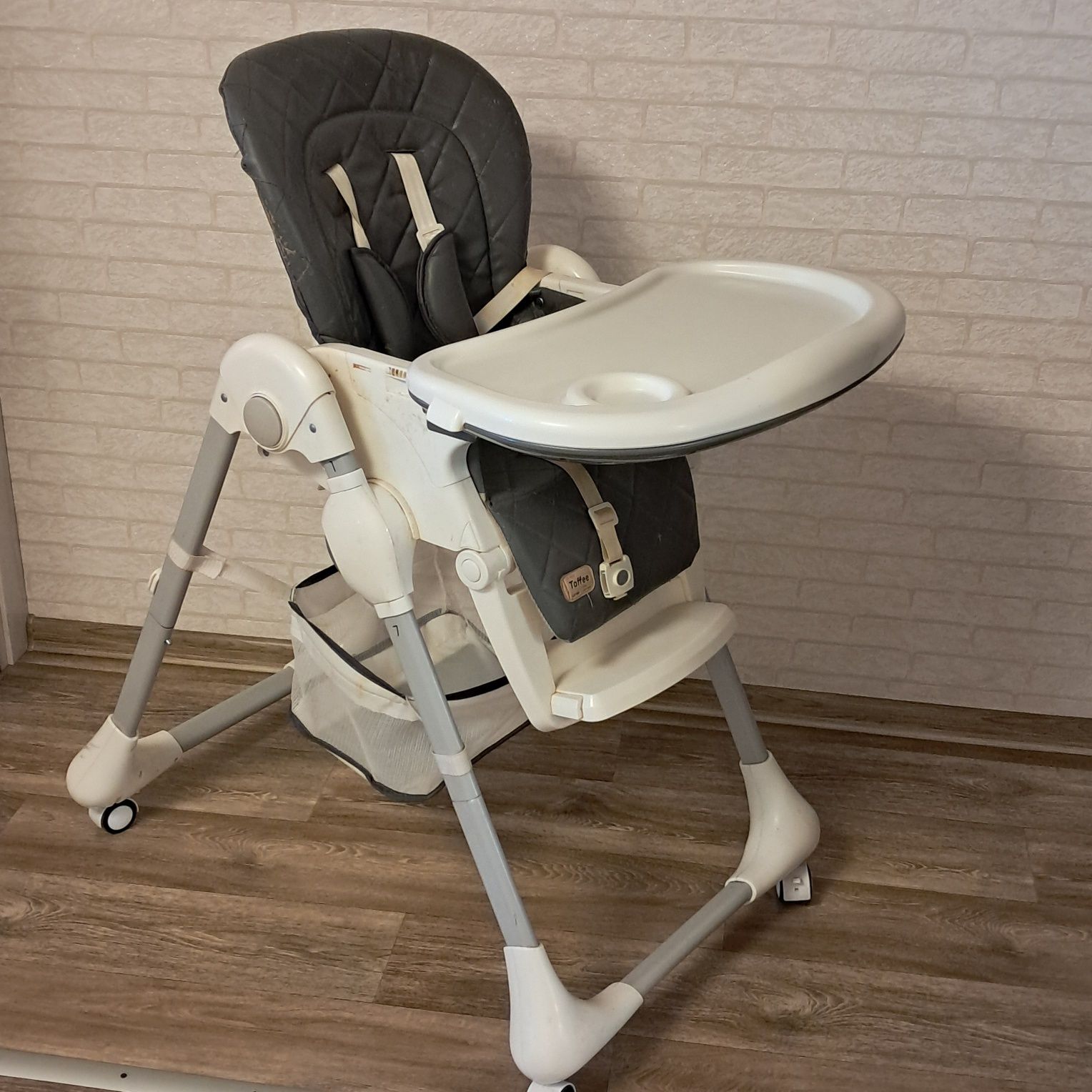 Стільчик для годування Carrello Toffee CRL-9502/3
