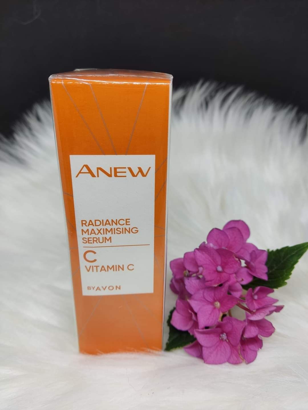 Anew rozświetlająco-odmładzające serum do twarzy z wit. C