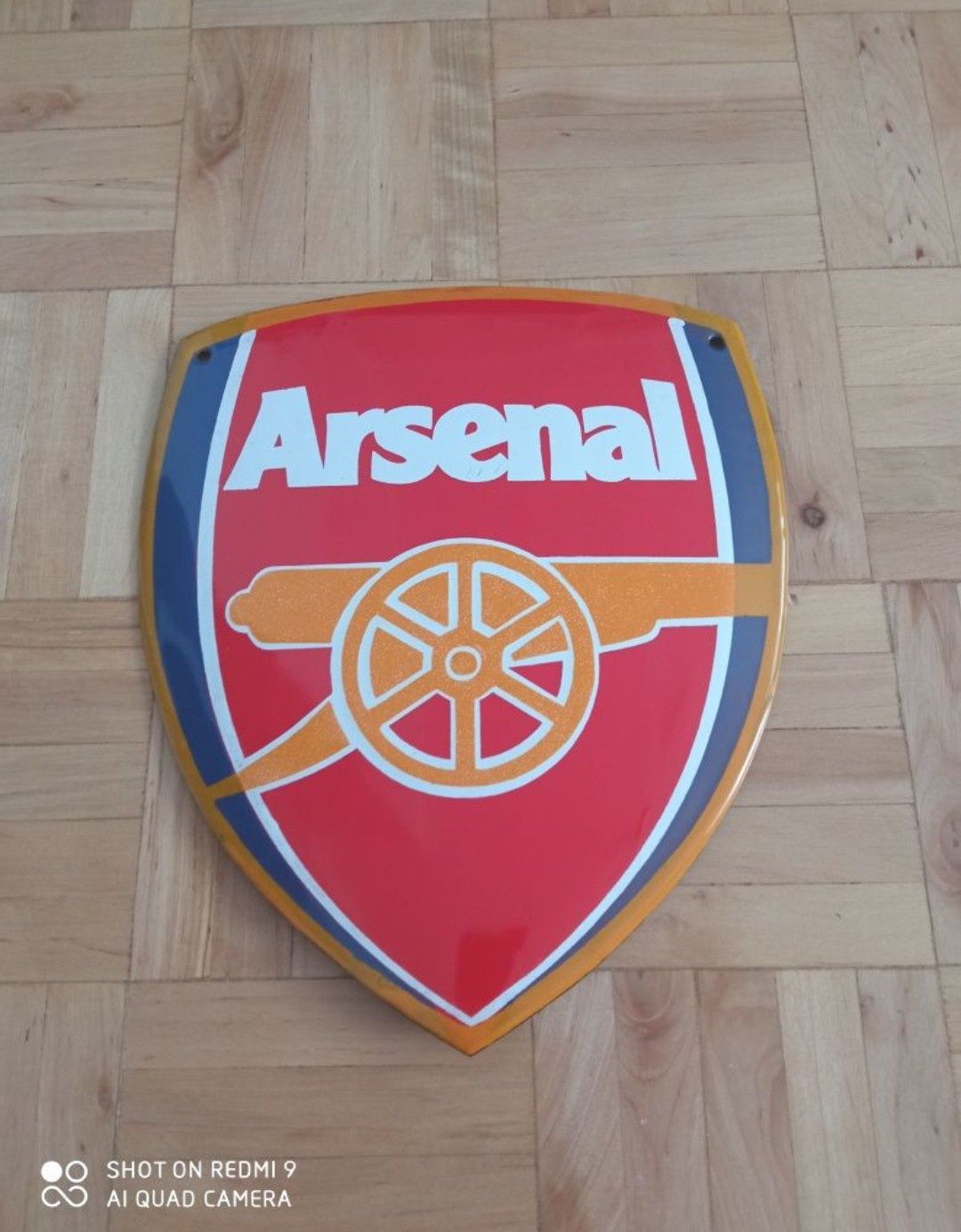 Emaliowany herb logo klubu Arenal Londyn
