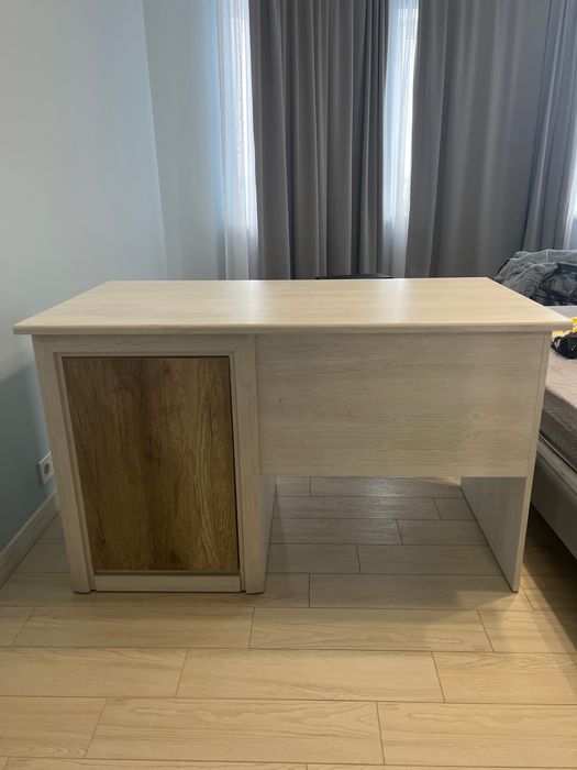 Стіл письмовий BIU 130 Коен ||  (2)/Koen