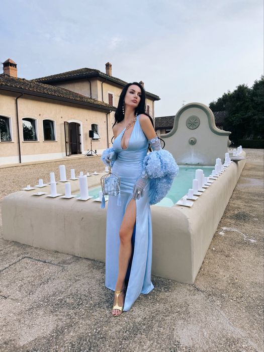 Вечірня дизайнерська сукня