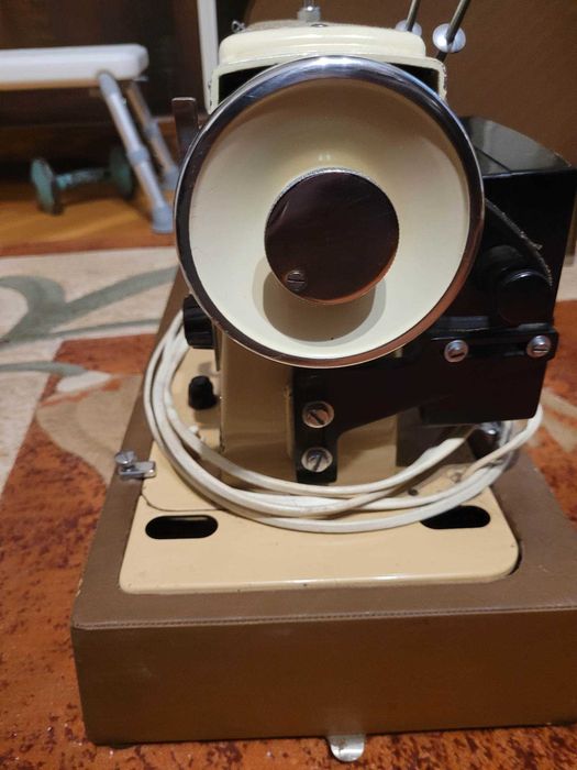 Maszyna do szycia walizkowa Łucznik 432