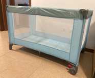 Cama de viagem zippy quase nova