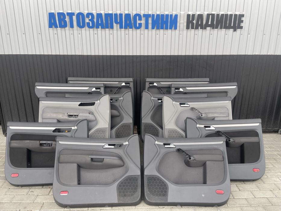 Карти дверні Тouran обшивка дверки Тоуран 2003-2010 комплектуючі