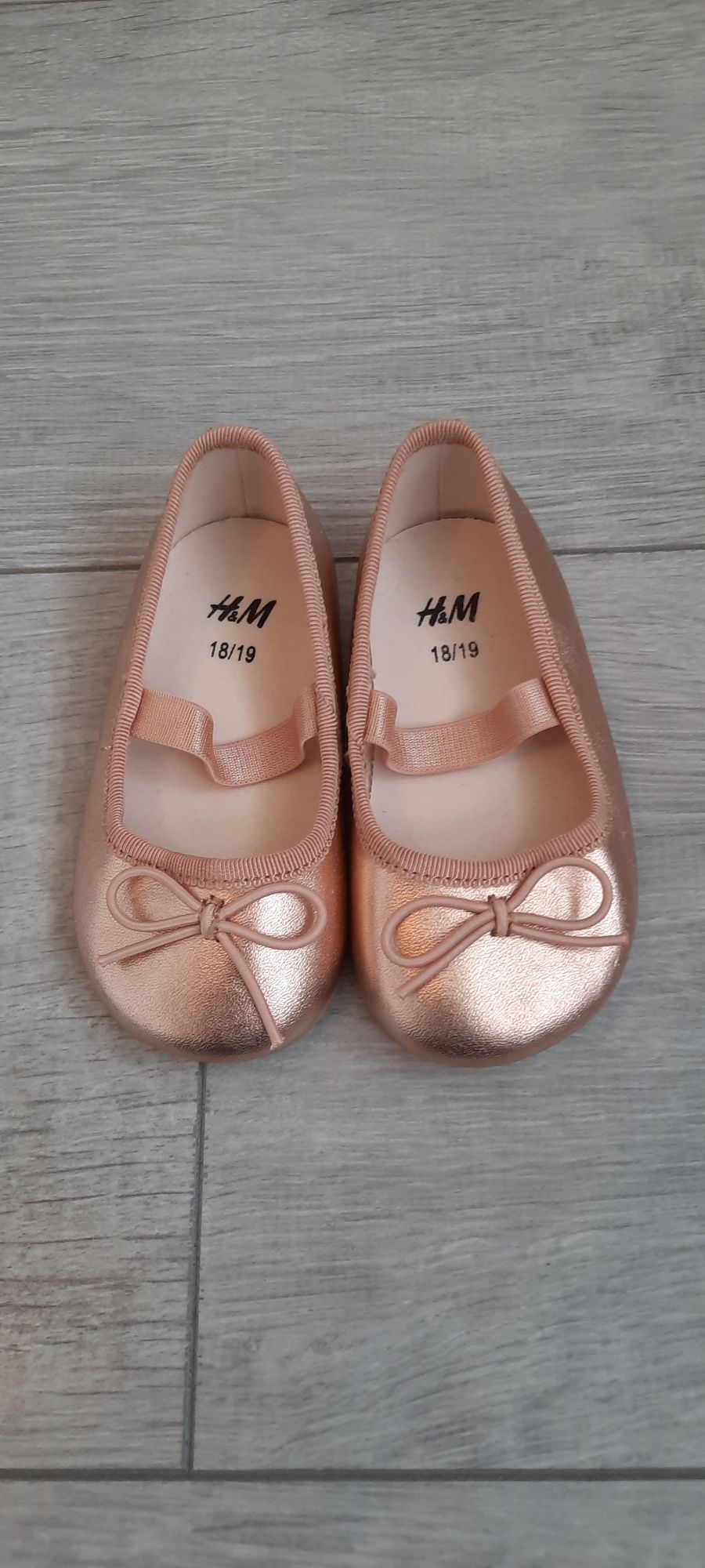 Взуття НМ для дівчинки