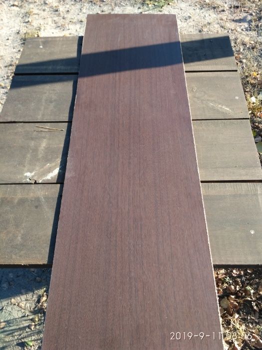 Продам ламинированное ДВП темно-коричневого цвета.