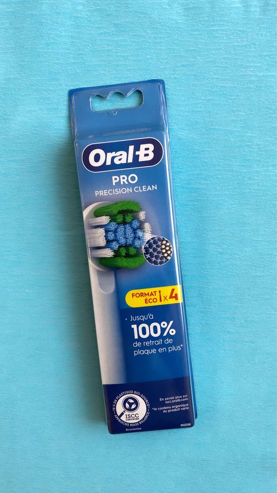 Насадки змінні Oral-B Pro Cross Action та дитячі  Німеччина