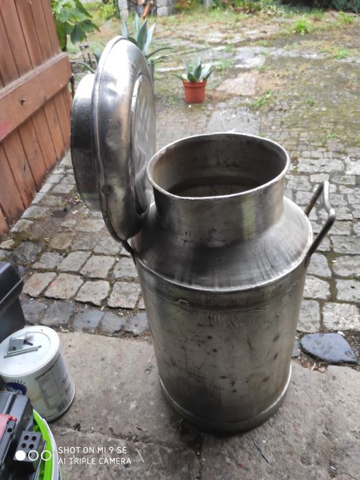 Stara bańka na mleko