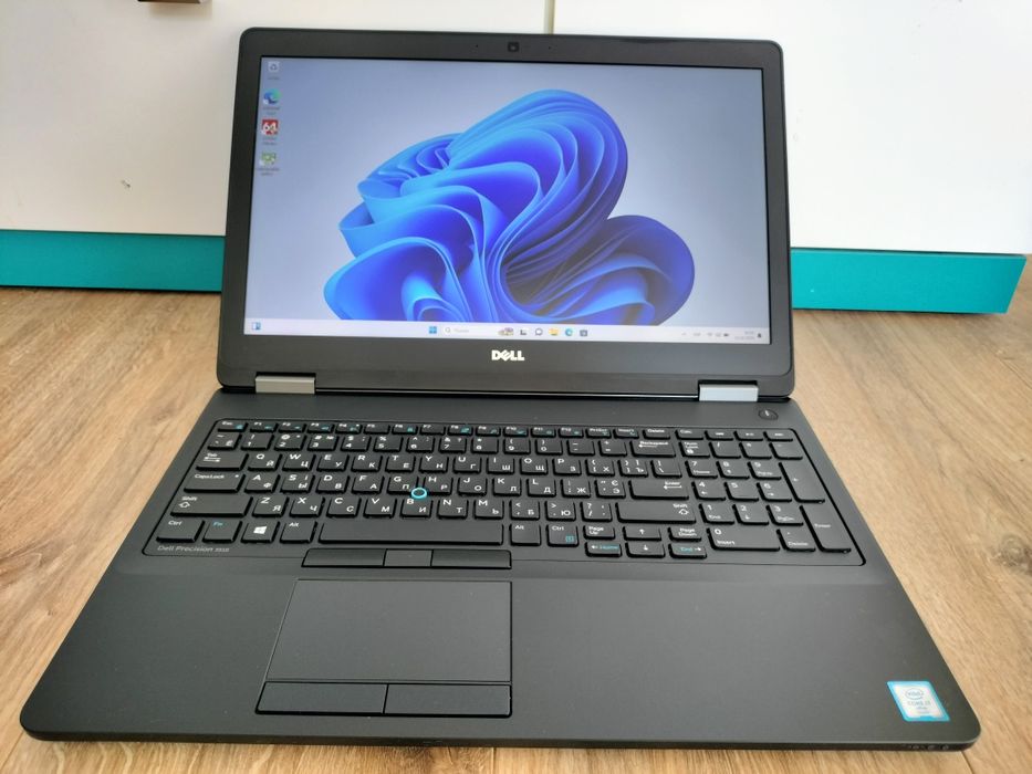 Dell Precision 3510 15,5 FHD, i7-6820HQ, 8GB, 512GB, 2Gb AMD Radeon