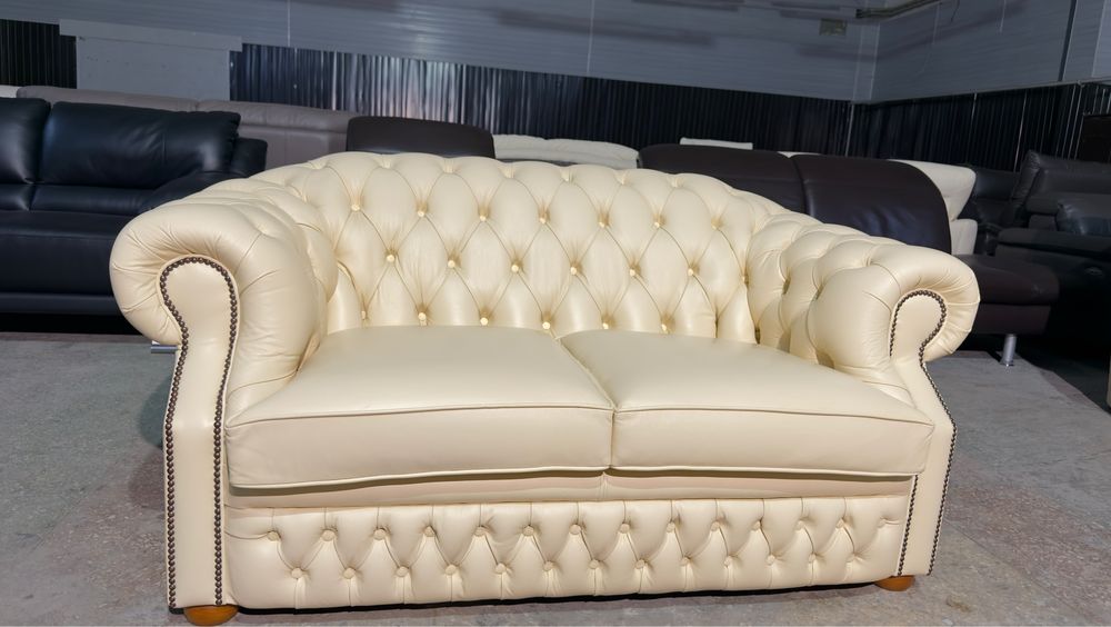 Шкіряний двомісний диван Chesterfield. Кожаный двухместный Честерфилд
