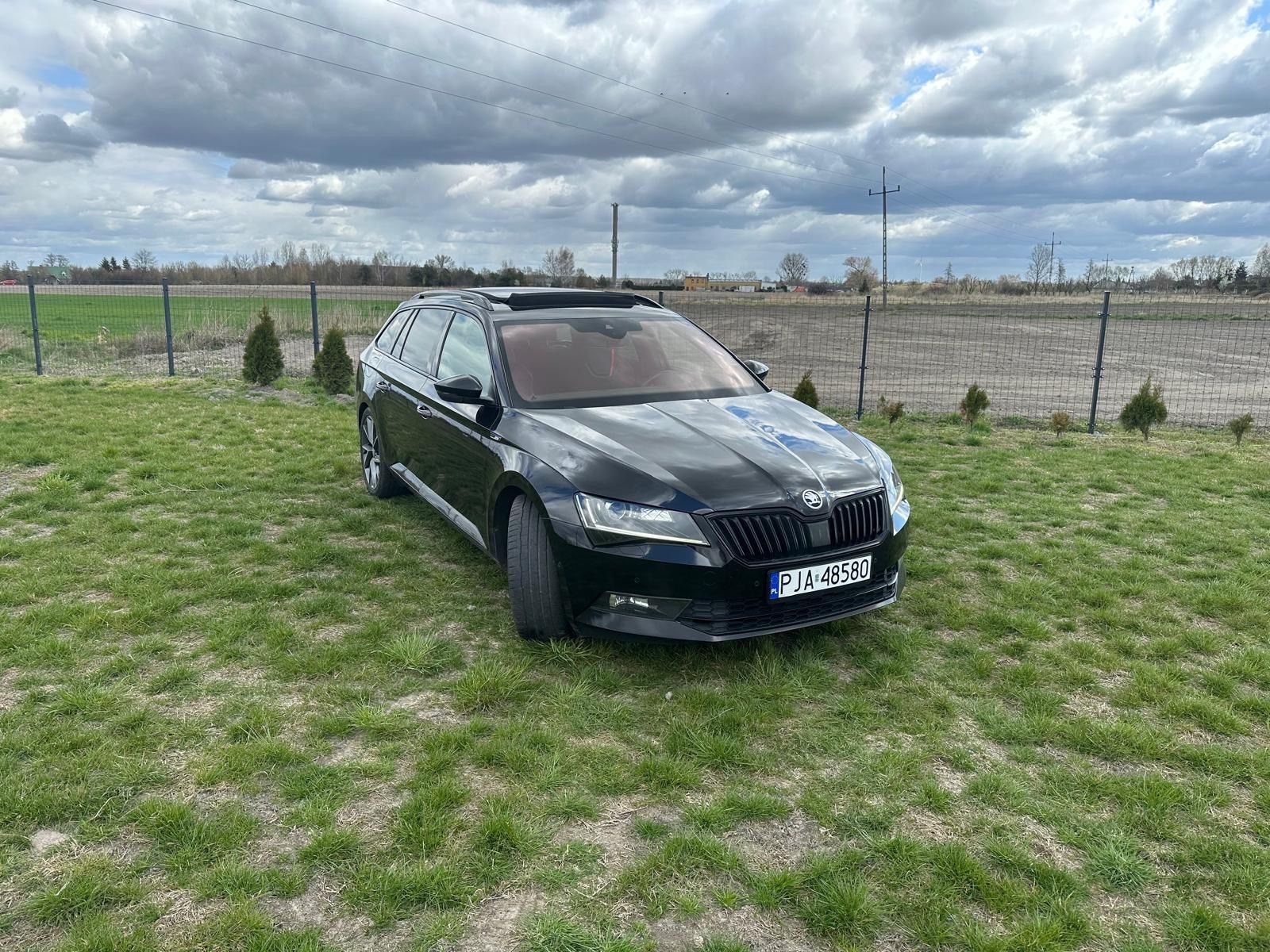 Skoda Superb canton * hak * 4x4 * panorama * matrix *