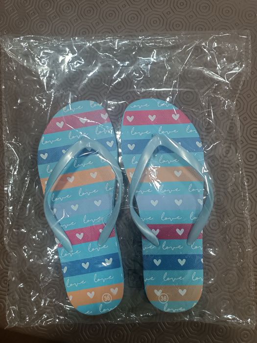 Chinelos novos 36