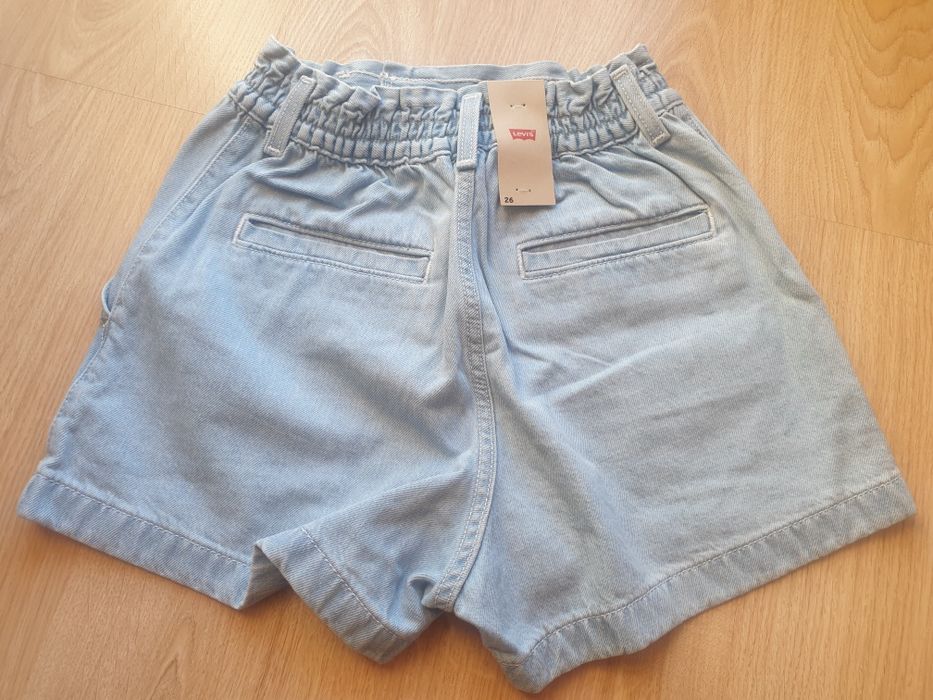 Levi's krótkie spodenki z wysokim stanem