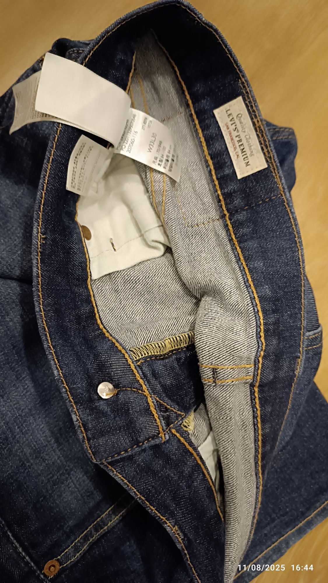 Levi's 502 W33L30