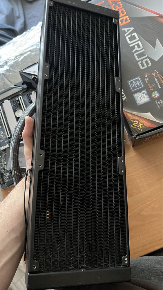 Zestaw procesor I7 9700k płyta Aorus z390 ultra chłodzenie wodne 420