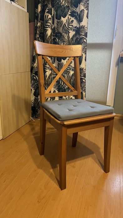 Krzesło IKEA Ingolf do jadalni brązowe rustykalne drewniane
