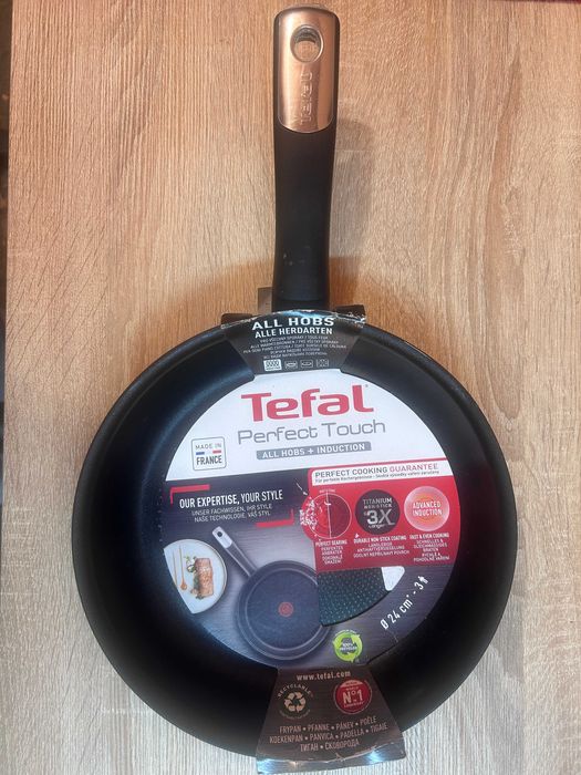 Нова сковорода Tefal Perfect Touch 24 см G3020432