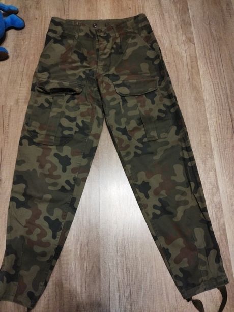 Nowe spodnie wojskowe,mały rozmiar