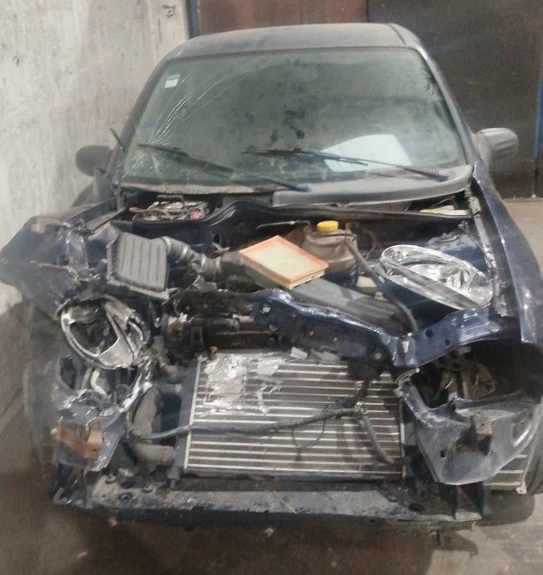 Para Peças Opel Corsa B (S93)