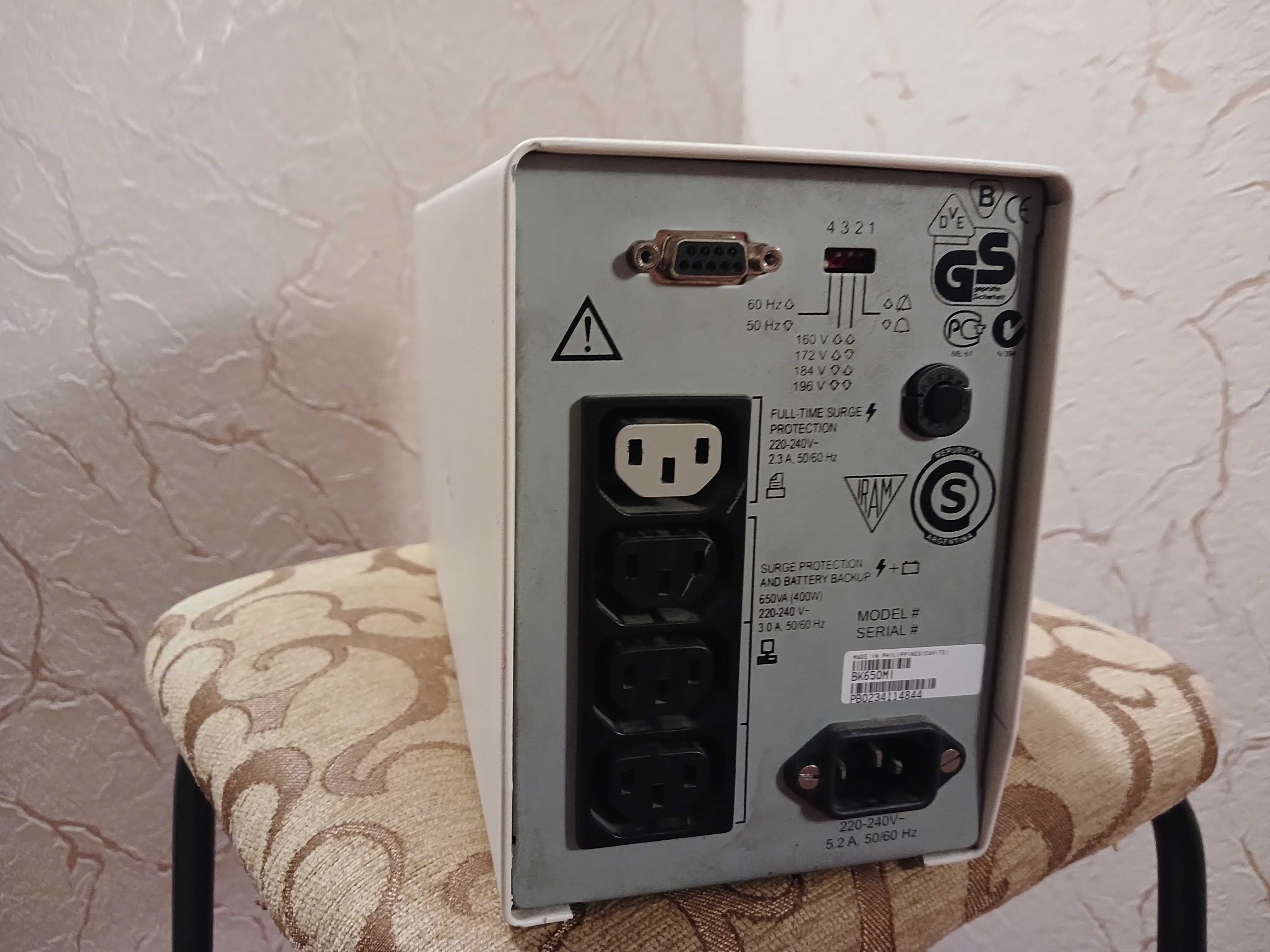 Безперебійний блок живлення УПС APC Back-UPC 650